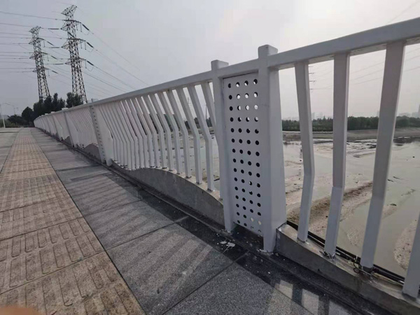 桥梁护栏