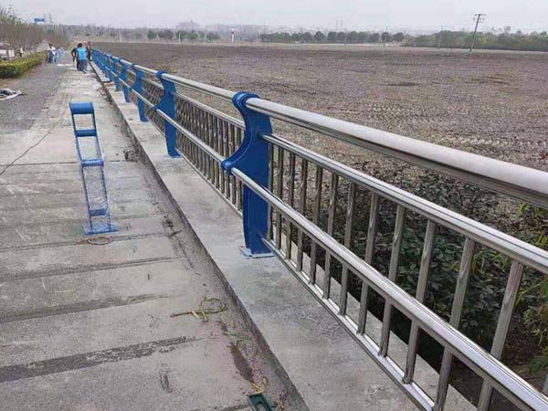 不锈钢复合管护栏