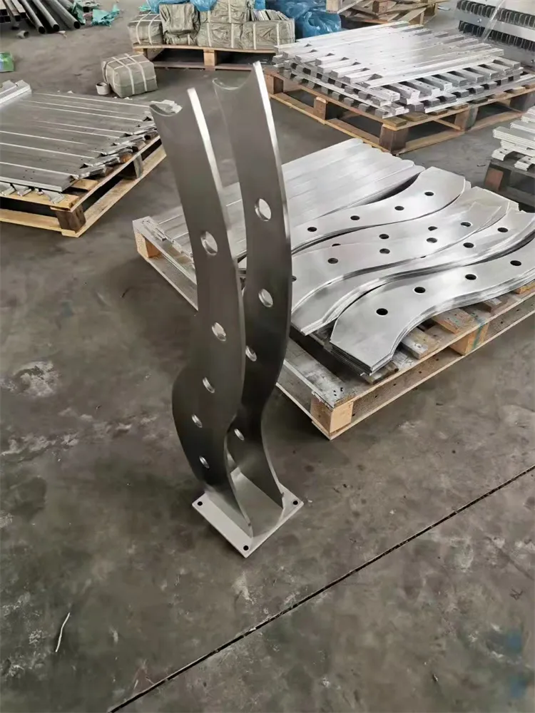 桥梁护栏市场成交一般